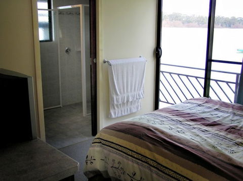 Takeme2 Houseboat - Great Ocean Road Tourism 3