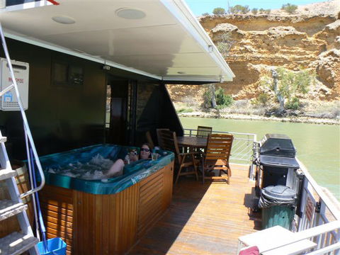 Takeme2 Houseboat - Great Ocean Road Tourism 4