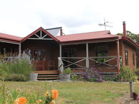 Eagle's Roost Farmstay B&B - Great Ocean Road Tourism 0