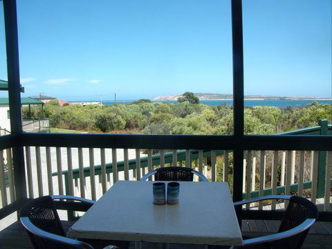 Elliston Waterloo Bay Tourist Park - Great Ocean Road Tourism 0