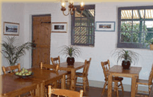 Bonney's Inn - Great Ocean Road Tourism 3