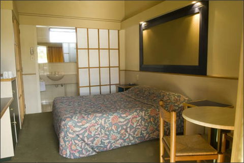 Tower Hotel - Great Ocean Road Tourism 5