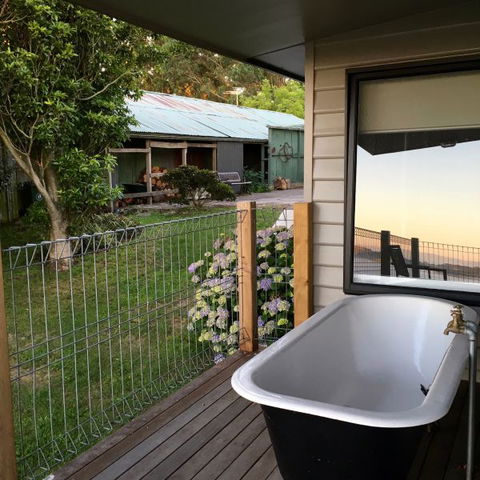 Halcyon Cottage Retreat - Self Contained Accommodation - Great Ocean Road Tourism 3