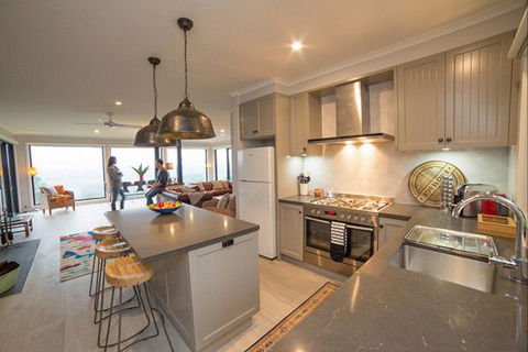 Halcyon Cottage Retreat - Self Contained Accommodation - Great Ocean Road Tourism 4