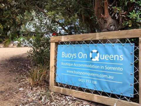 Buoys On Queens - Great Ocean Road Tourism 8
