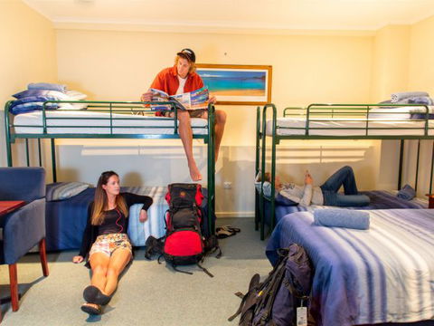 Adventure Backpackers - Great Ocean Road Tourism 3