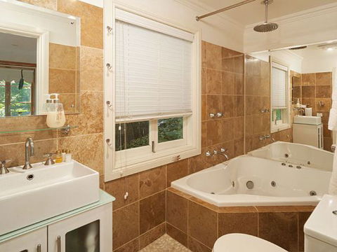 Aldgate Creek Cottage Bed And Breakfast - Great Ocean Road Tourism 3