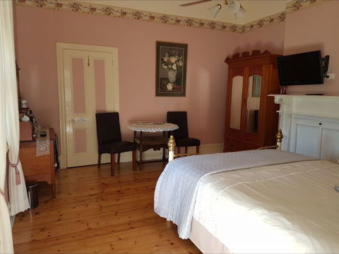 Angas Plains Wines Suites - Great Ocean Road Tourism 1