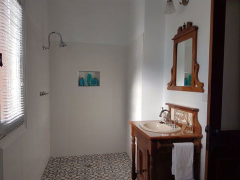 Angas Plains Wines Suites - Great Ocean Road Tourism 9