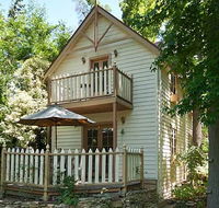 Aldgate Creek Cottage Bed and Breakfast - Great Ocean Road Tourism