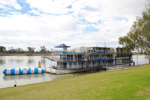 Murray River Queen Backpackers - Great Ocean Road Tourism 1