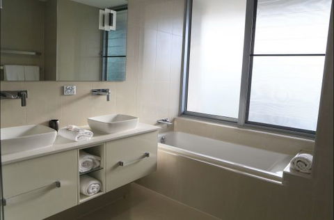Aqua Aqua Luxury Penthouses - Great Ocean Road Tourism 7