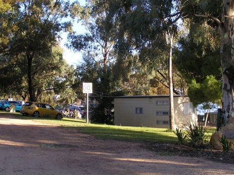 Barmera North Lake Caravan Park - Great Ocean Road Tourism 1