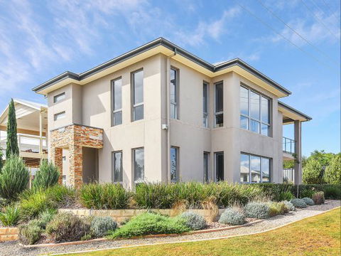 BEAUMONT HOUSE - Great Ocean Road Tourism 0