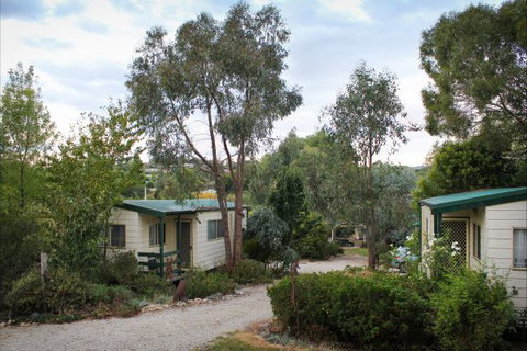 Beechworth Cabins - Great Ocean Road Tourism 0