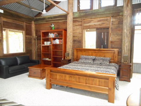 Byfield Cabins On Waterpark Creek - Great Ocean Road Tourism 1