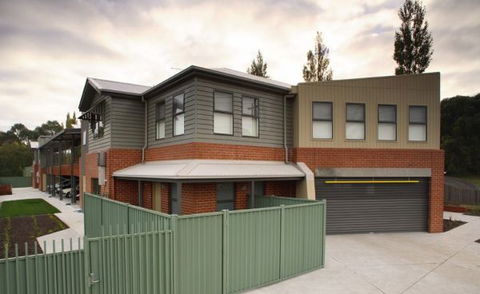 FedUni Living - Great Ocean Road Tourism 0