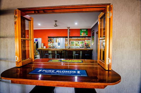 Goldfields Hotel And Finnigan's Rest - Great Ocean Road Tourism 4