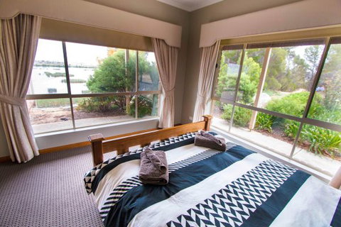 Limestone Ridge - Holiday House - Great Ocean Road Tourism 4