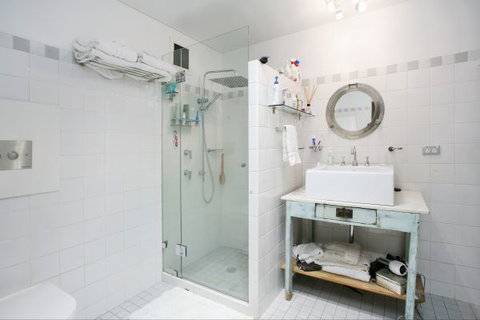 Lieu De Ville Suite - Great Ocean Road Tourism 4