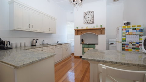 The Provincial Bed & Breakfast - Great Ocean Road Tourism 0