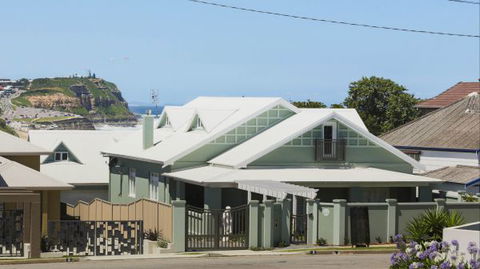 Merewether Beach House B And B - Great Ocean Road Tourism 0