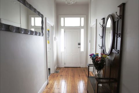 Montabella Guest House - Great Ocean Road Tourism 1