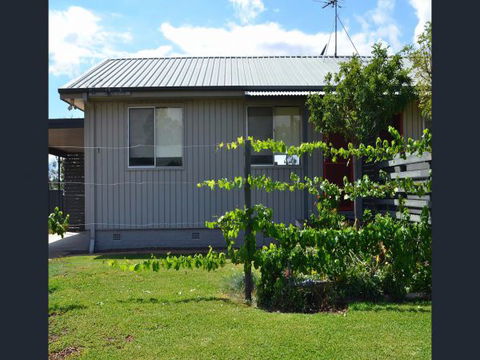 Narrabri West Apartments - Great Ocean Road Tourism 0