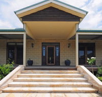 Reign Manor and Coach House - Great Ocean Road Tourism