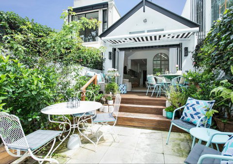 Stylish Interiors In The Bay - Great Ocean Road Tourism 3