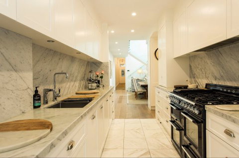 Stylish Interiors In The Bay - Great Ocean Road Tourism 4