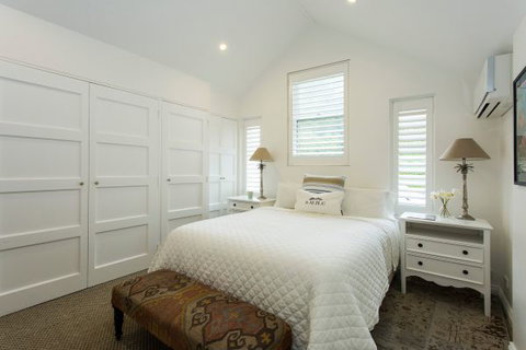Stylish Interiors In The Bay - Great Ocean Road Tourism 6