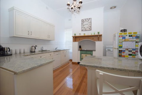 The Provincial Bed & Breakfast - Great Ocean Road Tourism 1