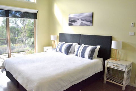 Tilba Coastal Retreat - Great Ocean Road Tourism 3