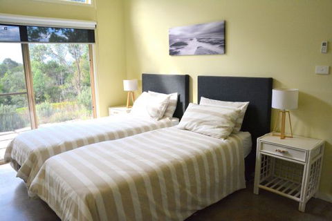Tilba Coastal Retreat - Great Ocean Road Tourism 4