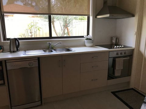 Townhouse On Deas - Great Ocean Road Tourism 5
