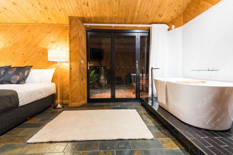 Waterfall Springs Retreat And Wildlife Sanctuary - Great Ocean Road Tourism 5