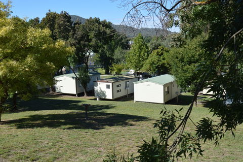 Adelong Golden Gully Caravan Park - Great Ocean Road Tourism 1