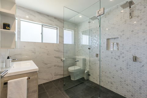 Amalfi Beach House - Great Ocean Road Tourism 3