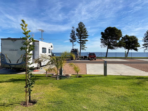 Ceduna Foreshore Caravan Park - Great Ocean Road Tourism 0