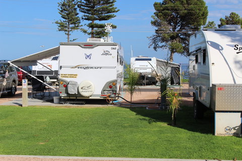 Ceduna Foreshore Caravan Park - Great Ocean Road Tourism 2