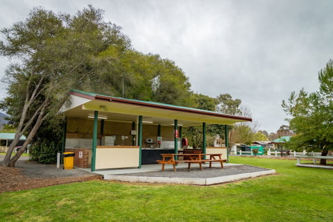 Eildon Riverside Holiday Park - Great Ocean Road Tourism 5