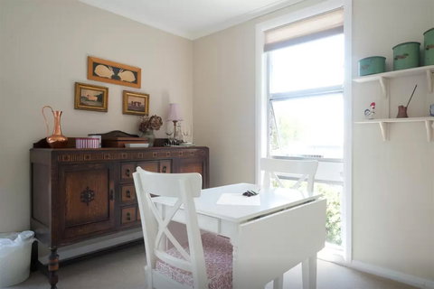 Every Man And His Dog Vineyard - Great Ocean Road Tourism 2