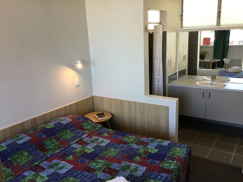 Northside Hotel - Great Ocean Road Tourism 6
