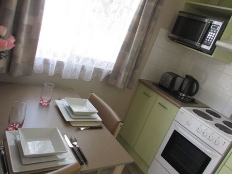 Tenterfield Lodge Caravan Park - Great Ocean Road Tourism 6