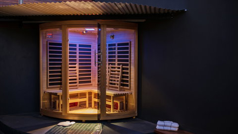 The Frames - Luxury Riverland Accommodation - Great Ocean Road Tourism 8