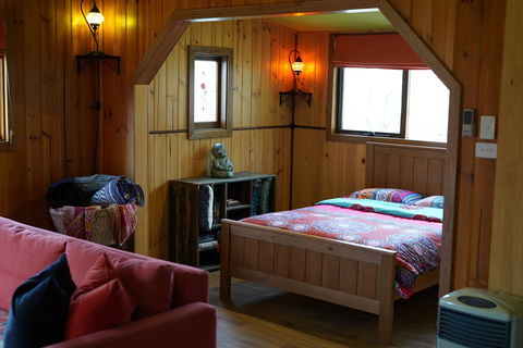 Tiandi Wildlife Sanctuary Farm Stay - Jambalaya Cottage - Great Ocean Road Tourism 1