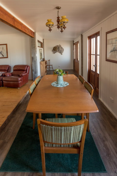 Uniquely Pambula - Pet Friendly Holiday Accomodation - Great Ocean Road Tourism 4
