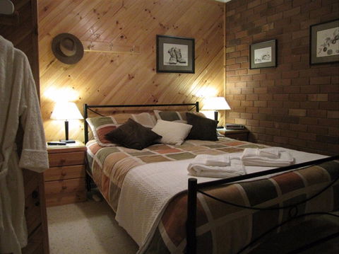 A Sunset View Bed And Breakfast - Great Ocean Road Tourism 1
