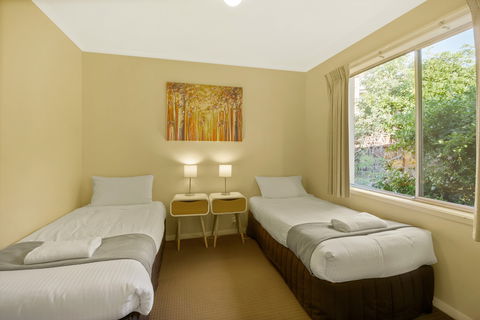 Eagle Heights Holiday Units - Scenic Unit - Great Ocean Road Tourism 3